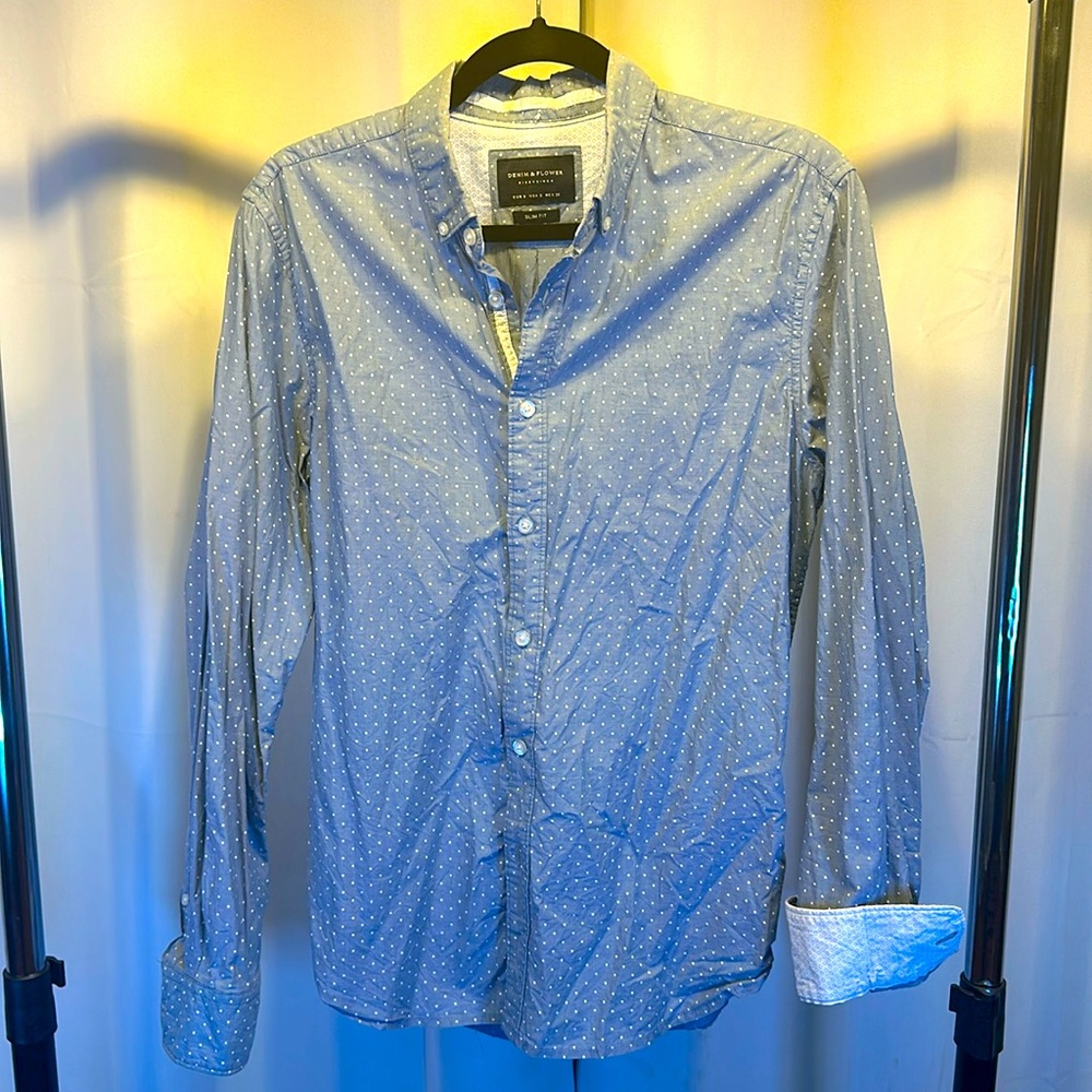 Men’s small slim fit dress Denim & Flower dress shirt light blue.